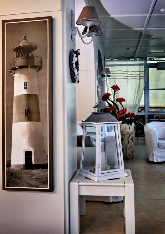 Hotel Santiago Milano Marittima Bagian luar foto